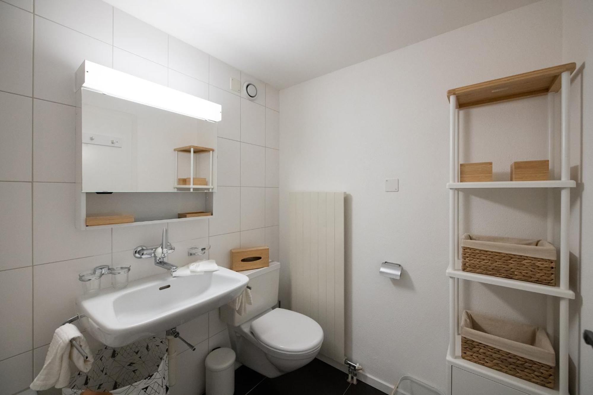 Agrimonia - Moebilierte Ferienwohnung Mit Balkon Davos Exterior foto