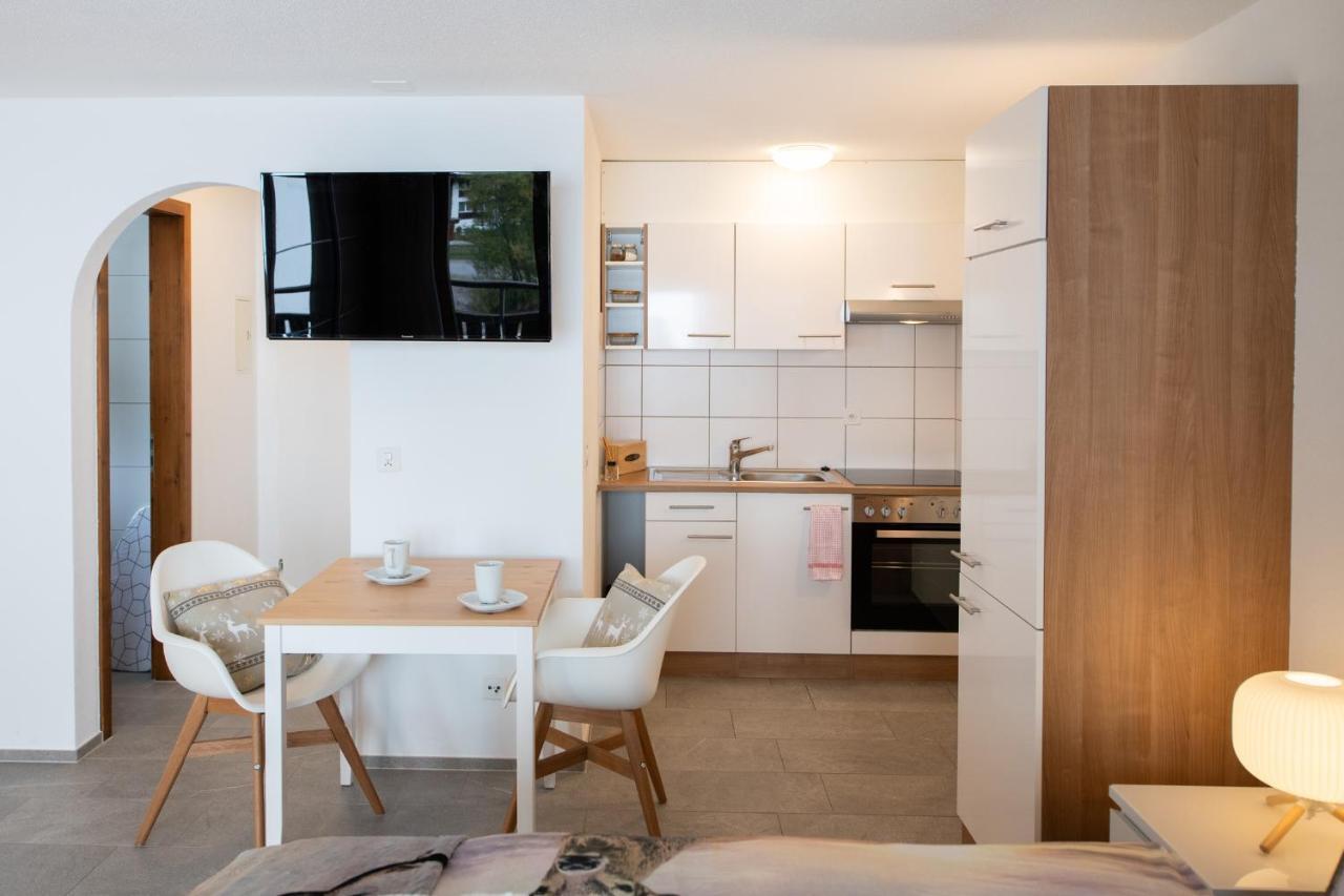 Agrimonia - Moebilierte Ferienwohnung Mit Balkon Davos Exterior foto